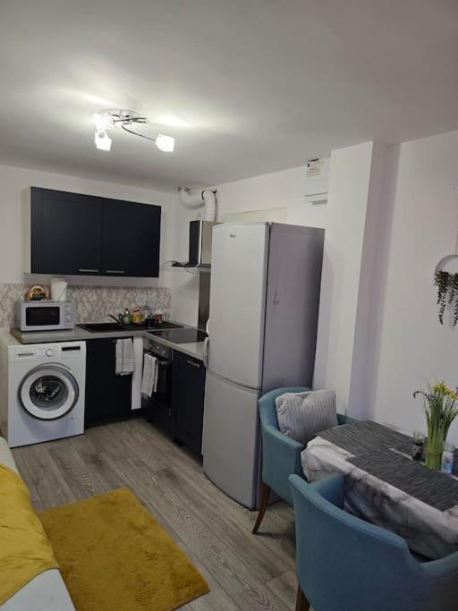 Cozy Flat 1 Bedroom Hucclecote Exterior foto